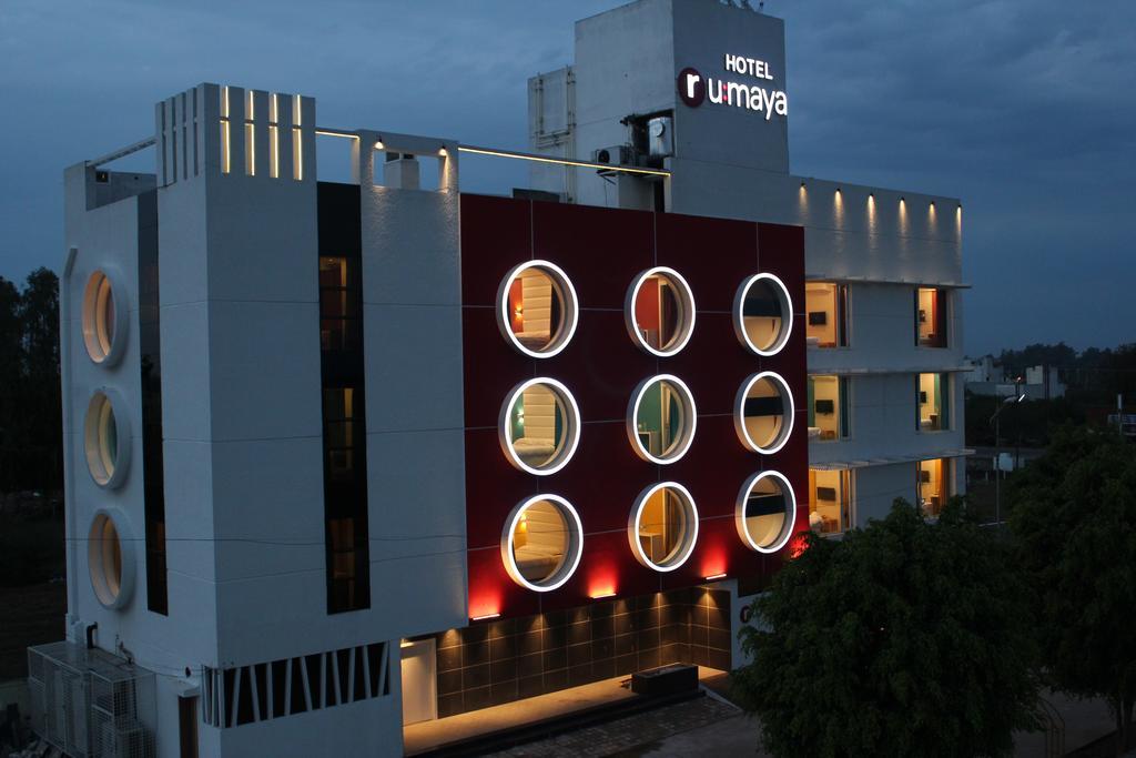 โอโย 963 โฮเต็ล รุมายา Hotel อุจเจน ภายนอก รูปภาพ